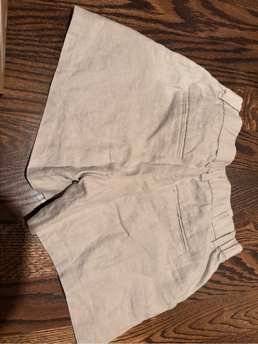 A&F 100% Linen High Rise Short- Oatmeal - Picture 4 of 5